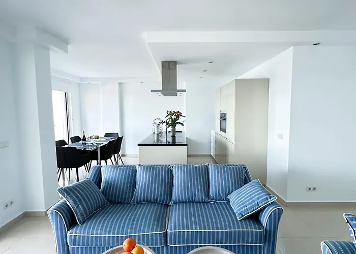 Апартаменты Horizonte 1 Cosy With Incredible Sea View At First Line Of Фуэнхирола